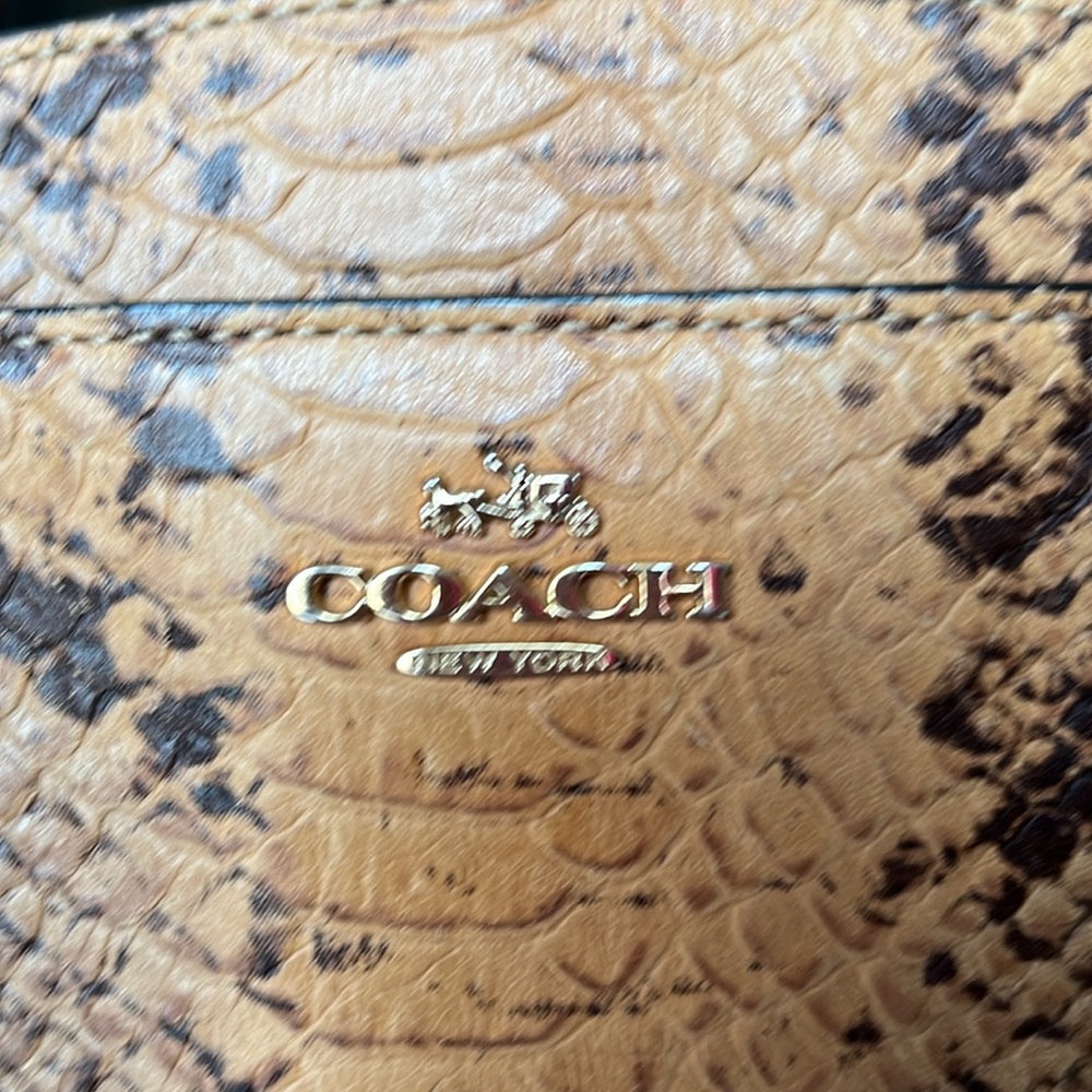 Coach Minetta Crossbody-EUC - Picture 8 of 12
